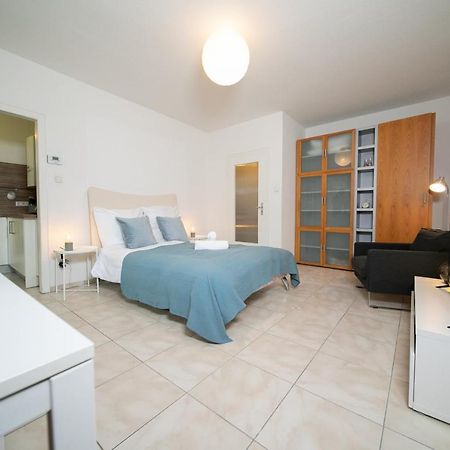 Apartment Blue - Zentral Und Gut Angebunden Дюссельдорф Екстер'єр фото